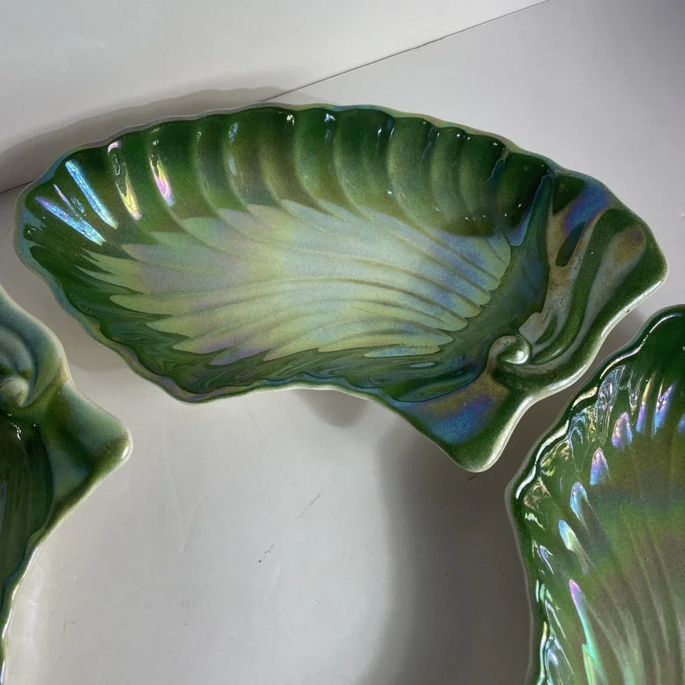 Mid-Century Vintage Maddux Of Calif Lusterware Made In USA 4 Cabbage Leaves 3008